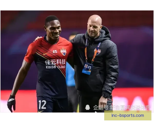 多塞纳高价加盟科莫防线引发热议分析其对球队防守体系的影响