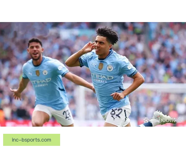 曼城官宣与刘易斯续约至2028年锁定青训瑰宝未来蓝月后防核心